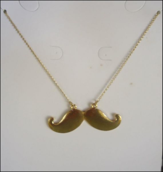 Colar Mustache Dourado